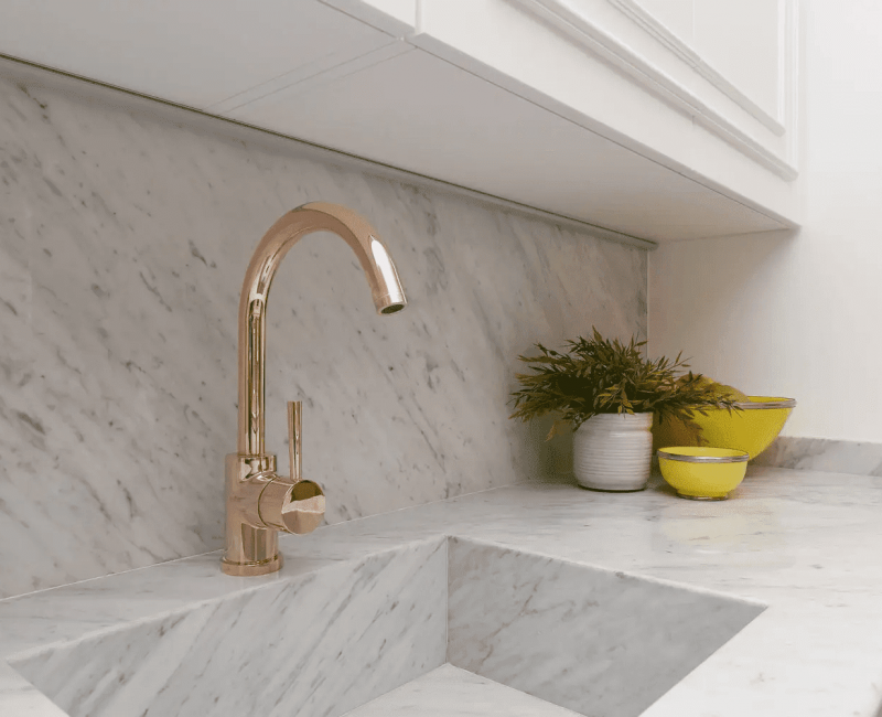 Wasserhahn-in-Rosegold-Palma-Altstadt-Apartment-mieten-1-1